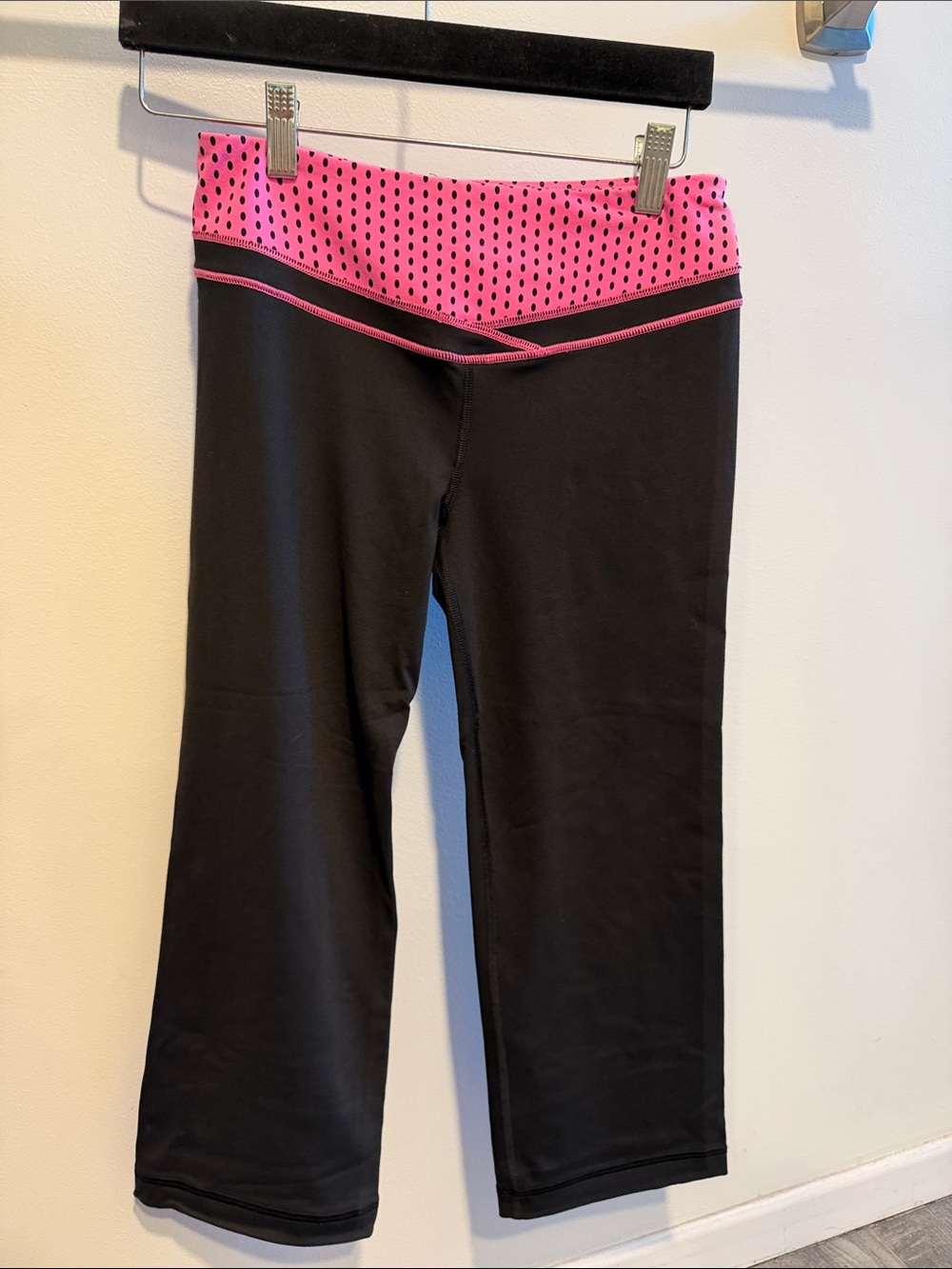 Victoria's Secret Black Capri Leggings with Hot Pink Polka Dot Waistband